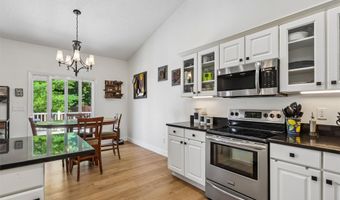 910 NE 45th St, Ankeny, IA 50021