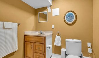 24 Woodland Rd, Bayville, NJ 08721