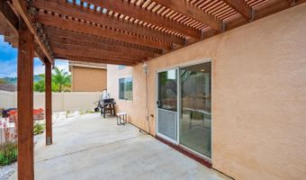 29819 Platanus Dr, Escondido, CA 92026