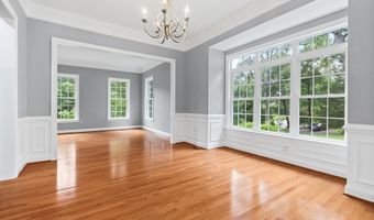 7119 BARRY Rd, Alexandria, VA 22315