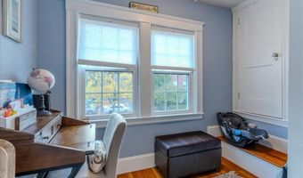 135 Russett Rd 2, Boston, MA 02132