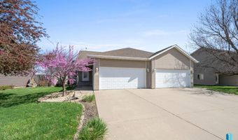 1012 E Magnolia Dr, Brandon, SD 57005