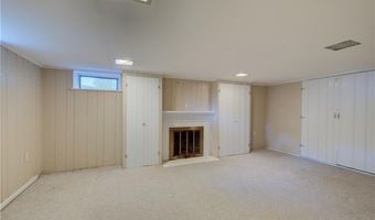 16 Evergreen St, Barrington, RI 02806