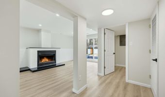 506 Forrest Brook Dr, Absecon, NJ 08205