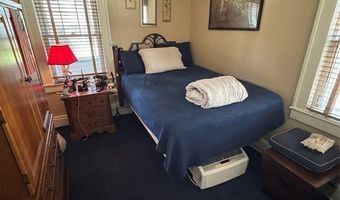 131 Hickory Ave, Bergenfield, NJ 07621