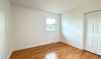 8 Burmont Ct, Utica, NY 13502