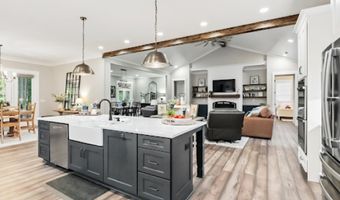 111 VILLAGE Cir, Anniston, AL 36207