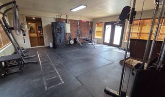 568 Woodford Rd, Ardmore, OK 73401
