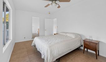 33201 Barber Rd, Agua Dulce, CA 91390