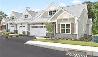 47 Travelers Ct, East Greenwich, RI 02818
