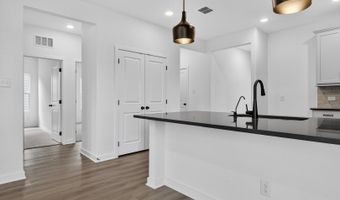 116 Peeps Ct, Adkins, TX 78101