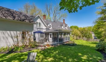 75 Court St, Belfast, ME 04915