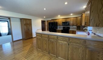 6130 SW South Pointe Dr, Auburn, KS 66402