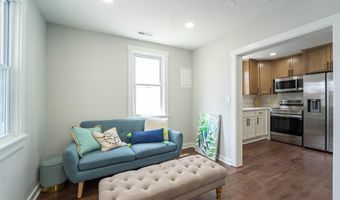 16 PAROLE St, Annapolis, MD 21401