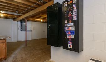 312 Apple Ridge Dr, Apple Creek, OH 44606