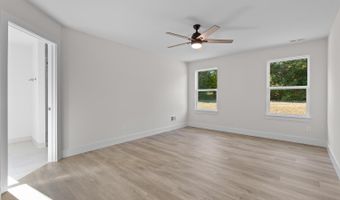 2815 Gady Pines Dr, Adrian, MI 49221