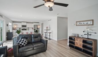 1835 8th Ave SE, Altoona, IA 50009