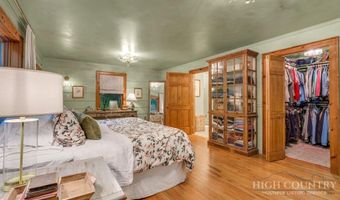 165 Leighway Ln, Banner Elk, NC 28604