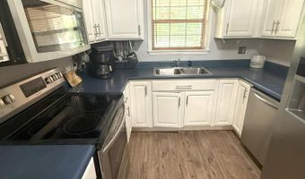 60015 Stagecoach Dr, Amory, MS 38821