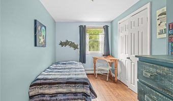 860 Centerville Rd, Warwick, RI 02886