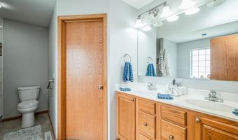 608 Ridgeview Way, Atkins, IA 52206