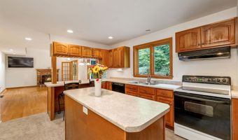 9 Wildwood Rd, Auburn, NH 03032