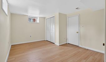 3601 CREST Dr, Annandale, VA 22003