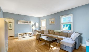 1404 N ROOSEVELT St N, Arlington, VA 22205