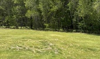 8 Windsor Dr, Alfred, ME 04002