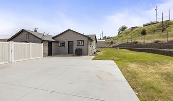 105 Meador St, Asotin, WA 99402