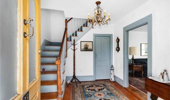 23 Willow St, Newport, RI 02840