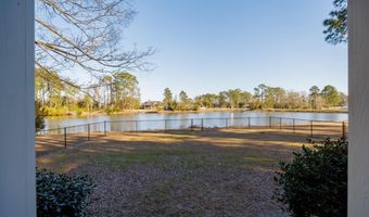 708 Town And Country Dr, Adel, GA 31620