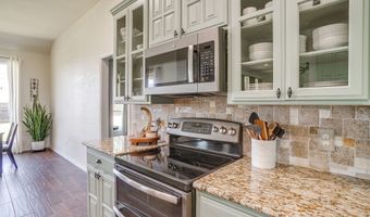 162 Lakeview Dr, Aledo, TX 76008