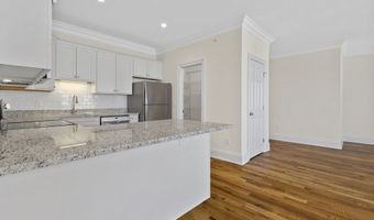 73 W Main St 2, Clinton, CT 06413