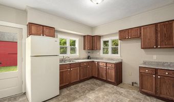 208 E Oak St, Albion, MI 49224