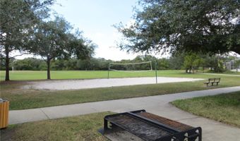 6818 CAMBRIDGE PARK Dr, Apollo Beach, FL 33572