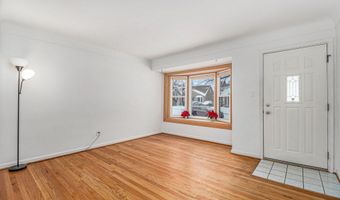 9885 Hubert Ave, Allen Park, MI 48101