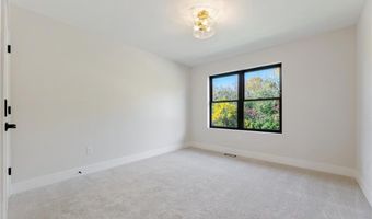 7577 138th St W, Apple Valley, MN 55124