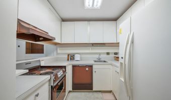 222 Liliuokalani Ave 404, Honolulu, HI 96815