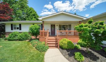 2943 Lee Marie Dr, Adrian, MI 49221