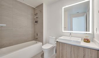 2960 NE 207th St 05, Aventura, FL 33180
