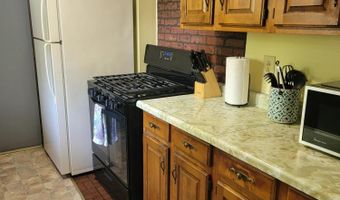 60 Summit St, Baileyville, ME 04694