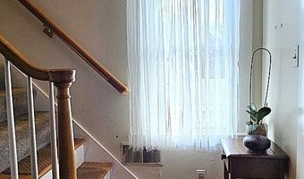 28 Tulip St, Bristol, CT 06010