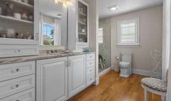 191 Stoney Point Rd, Barnstable, MA 02630