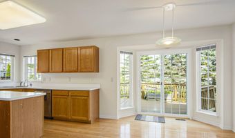 4871 S Ridgeside Cir, Ann Arbor, MI 48105