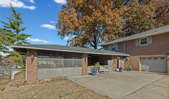 3838 Omega St, Alton, IL 62002