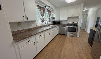 506 5TH St, Armstrong, IA 50514