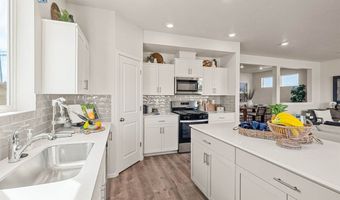 20596 Button Brush Ave, Bend, OR 97702