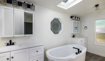14849 S APPLETON Dr 161, Oregon City, OR 97045