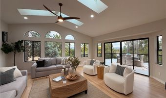 1677 S Hill Ave, Fallbrook, CA 92028